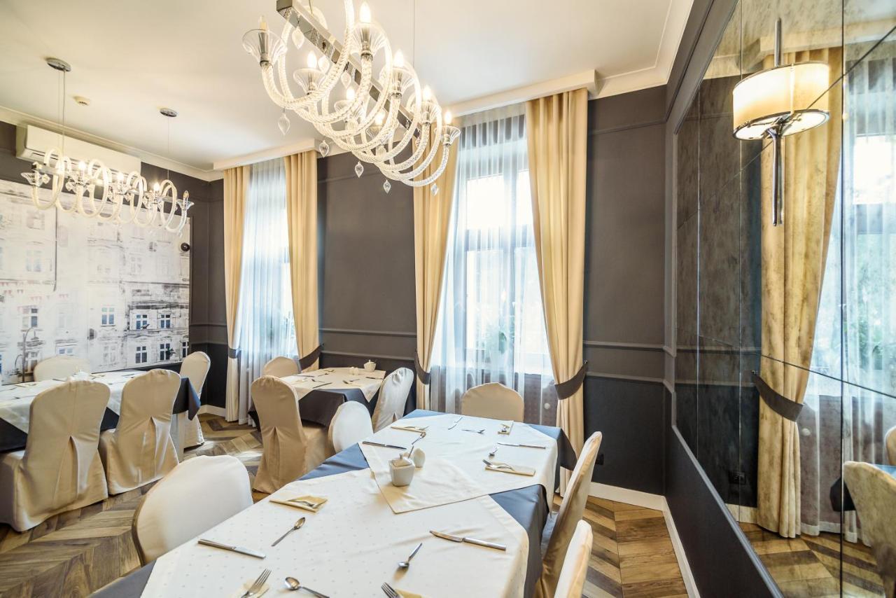 Hotel Europa กาลิช ภายนอก รูปภาพ