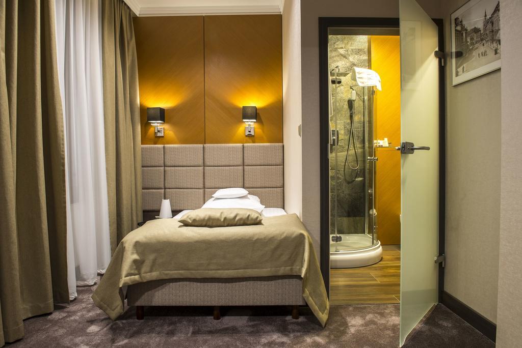 Hotel Europa กาลิช ภายนอก รูปภาพ