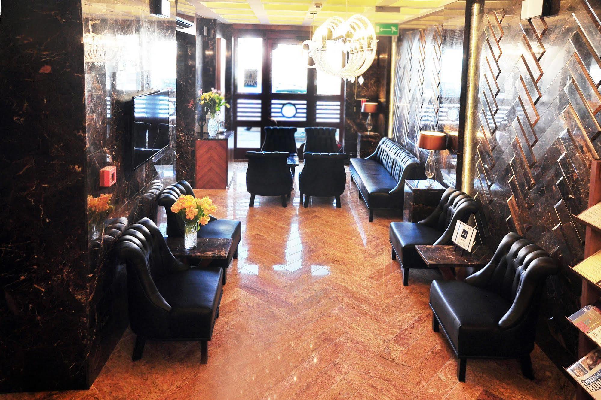 Hotel Europa กาลิช ภายนอก รูปภาพ