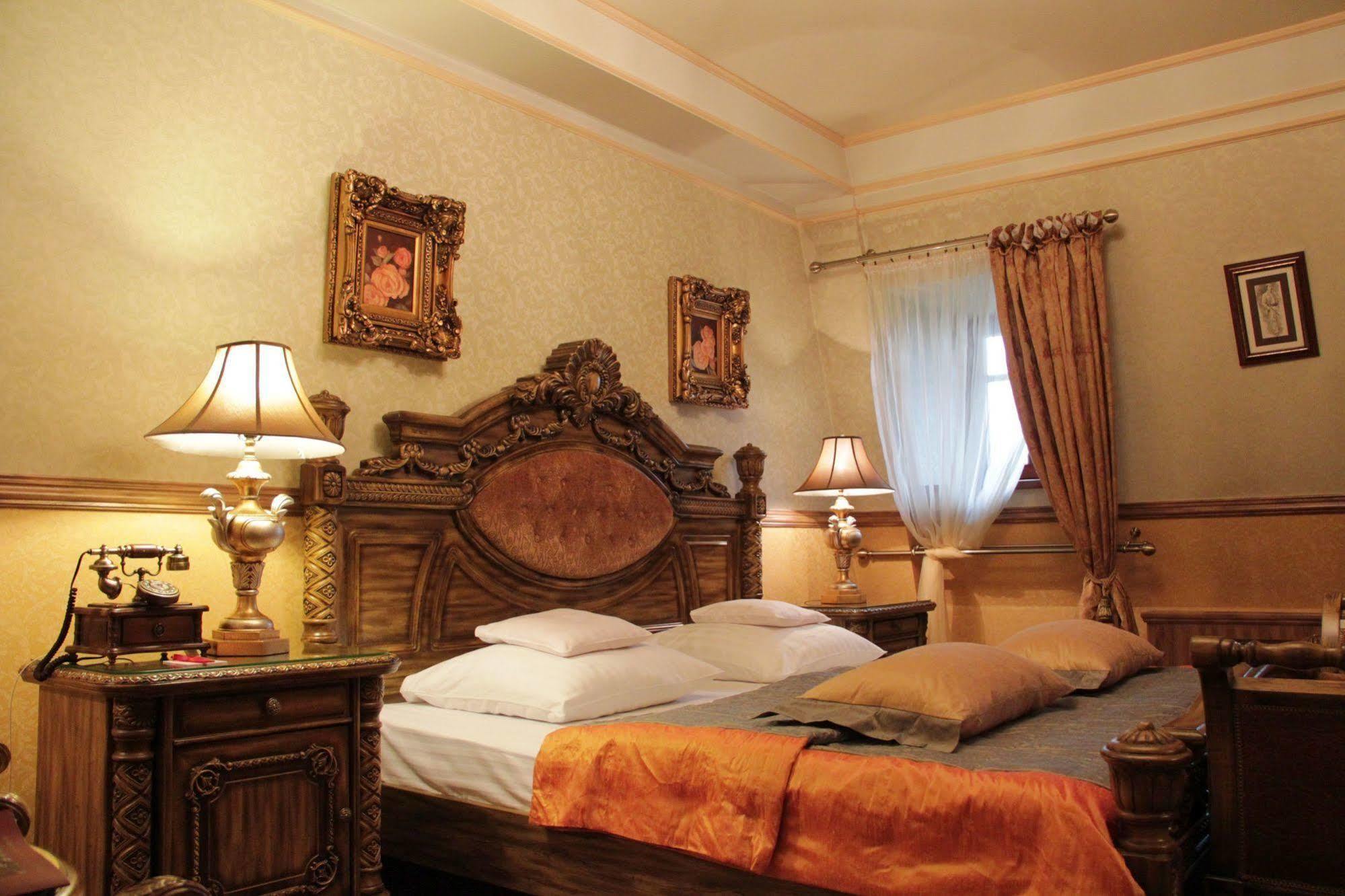 Hotel Europa กาลิช ภายนอก รูปภาพ