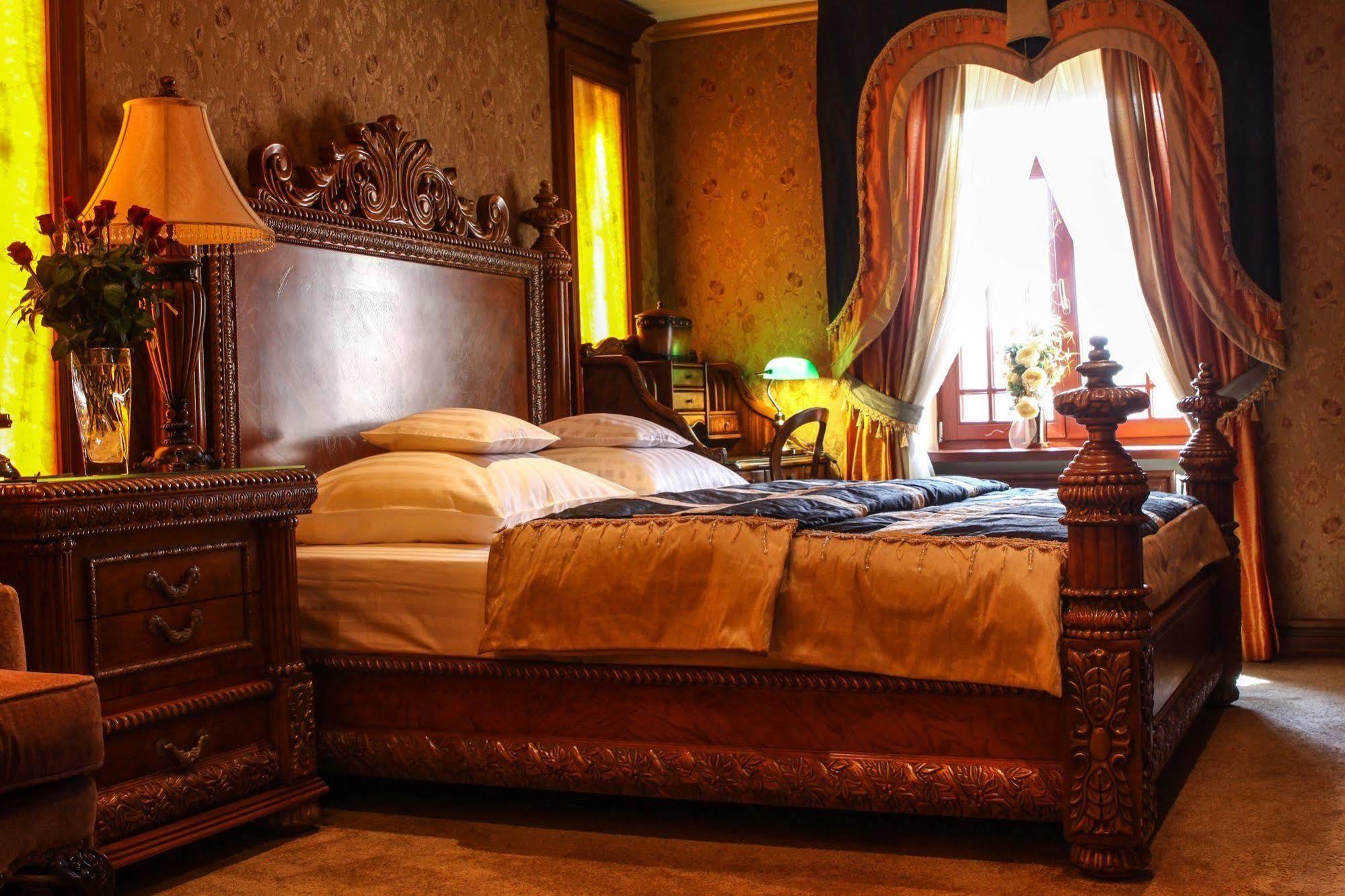 Hotel Europa กาลิช ภายนอก รูปภาพ